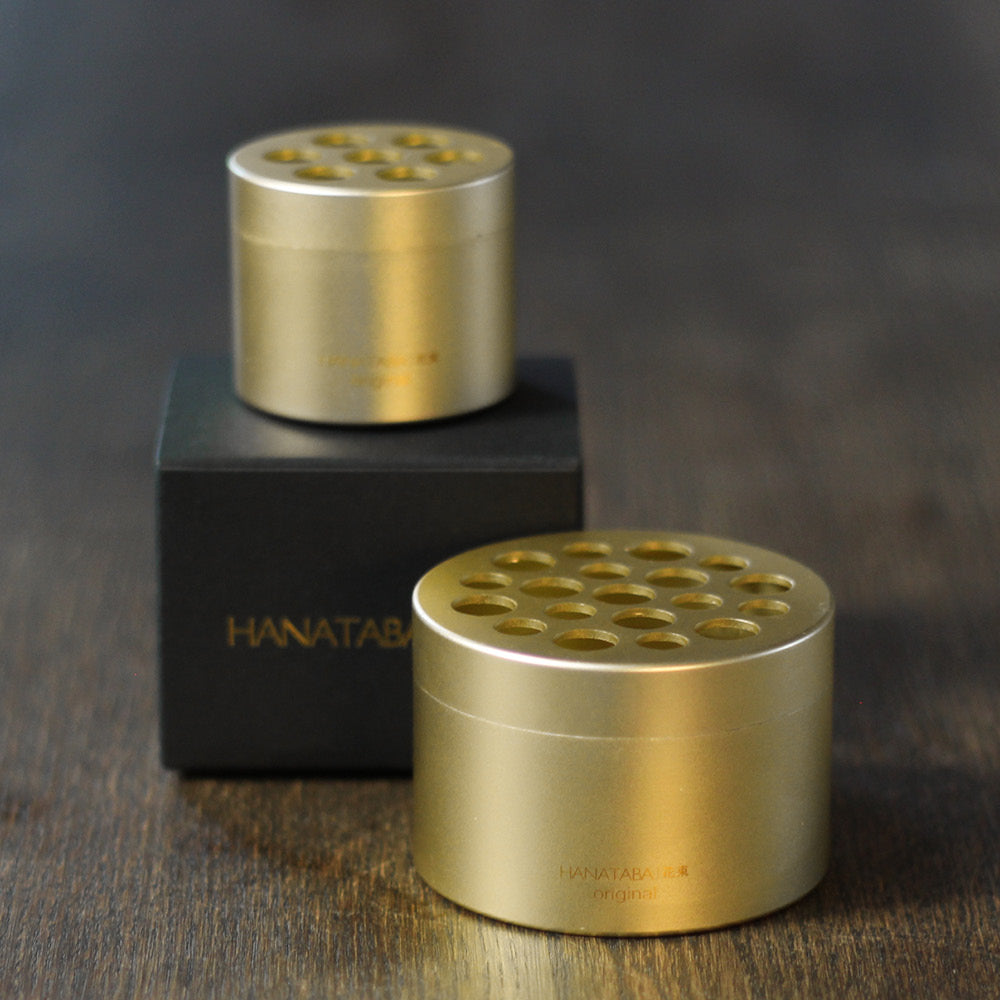 Hanataba in Champagne Gold, Bouquet Twister im schwedisches Design 